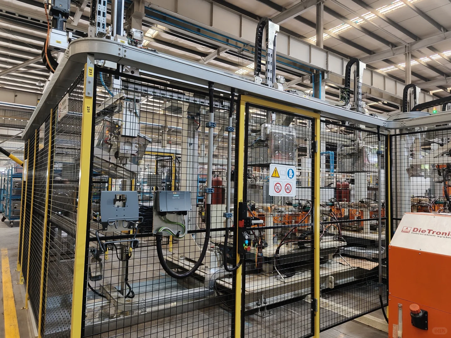 致敬一线辛勤的员工?