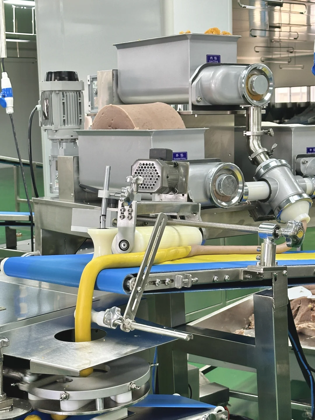 想在盒马这个烘焙工厂待一天！好治愈啊