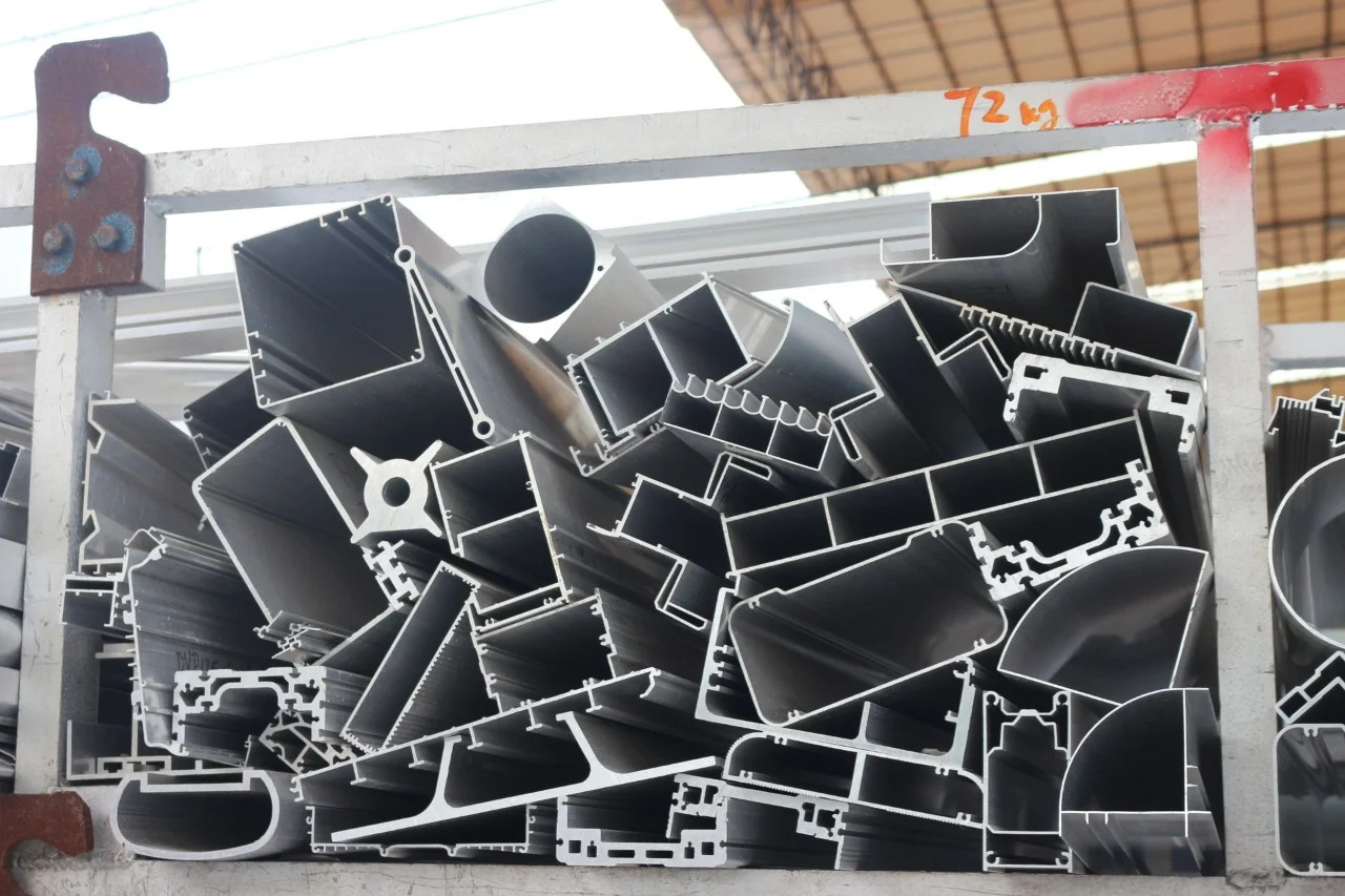 铝型材在短程通信设备中的应用有哪些