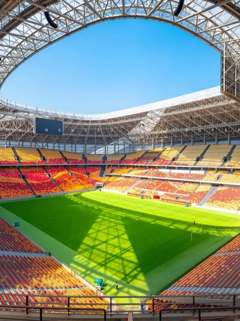 每日球场 | 136 龙兴足球场