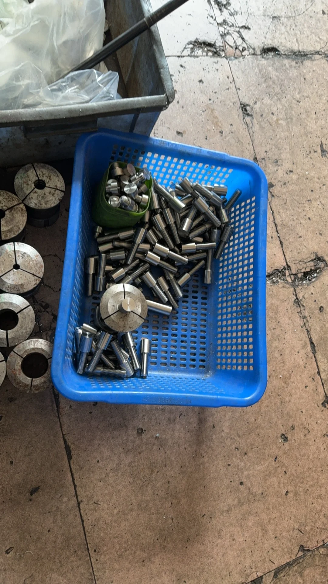 我爸让我帮他问问 车床铣床自动化生意