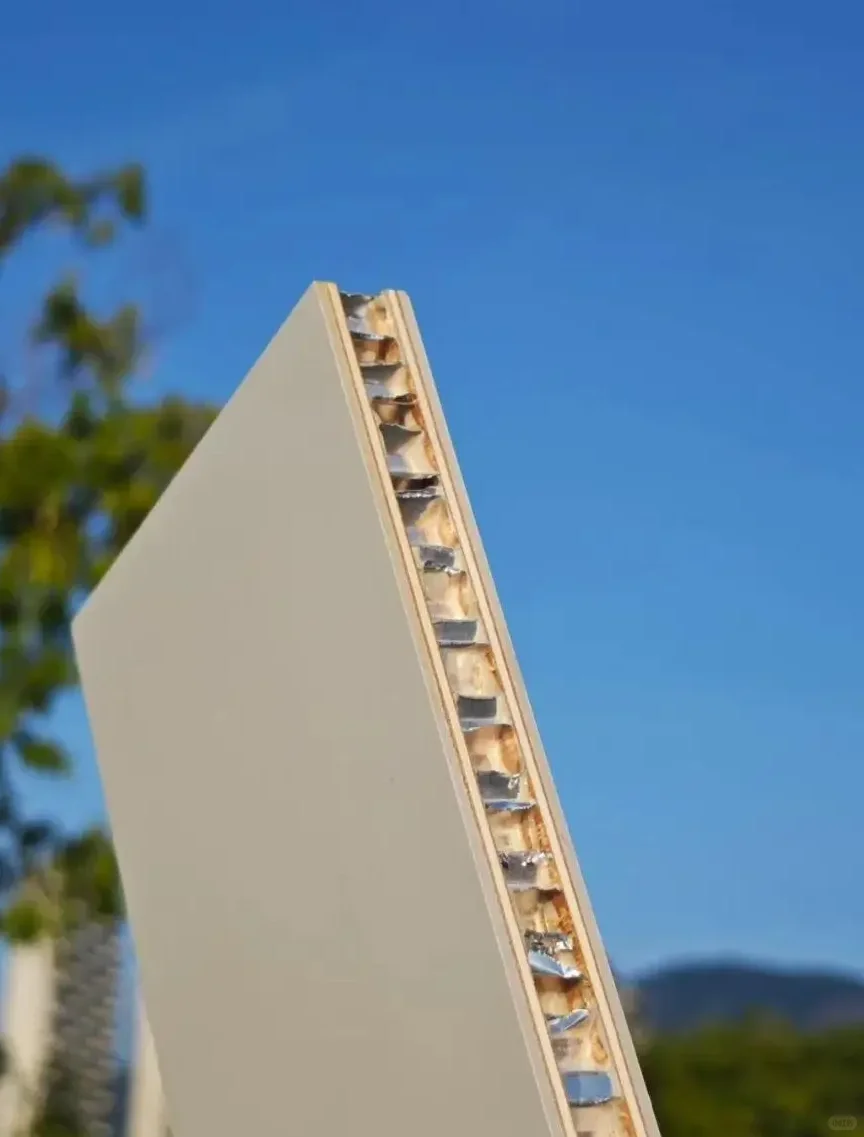 家的温暖持久守护秘籍？选零醛环保的蜂巢铝蜂窝板