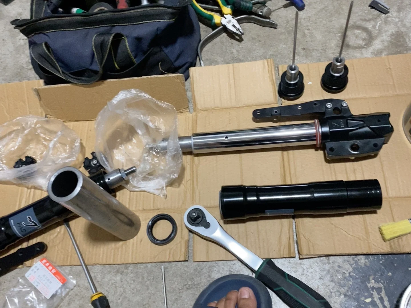 电摩前减震软想更换弹簧的车友看过来了➡️