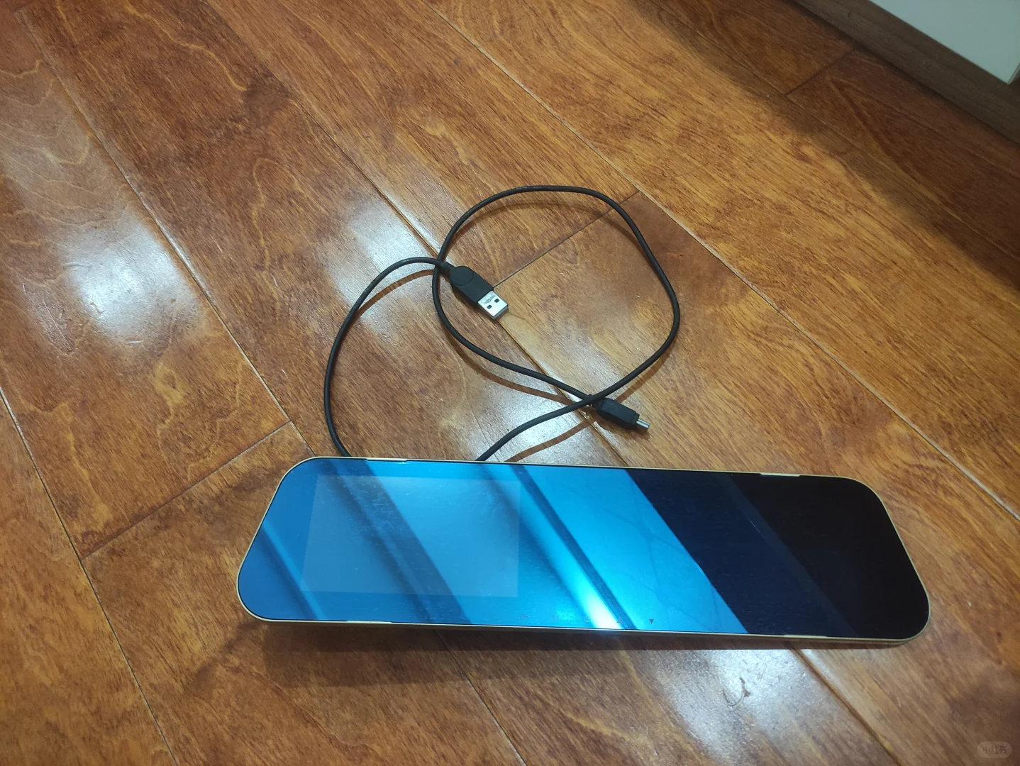 行车记录仪又坏了，拆了折腾，莫名其妙好了