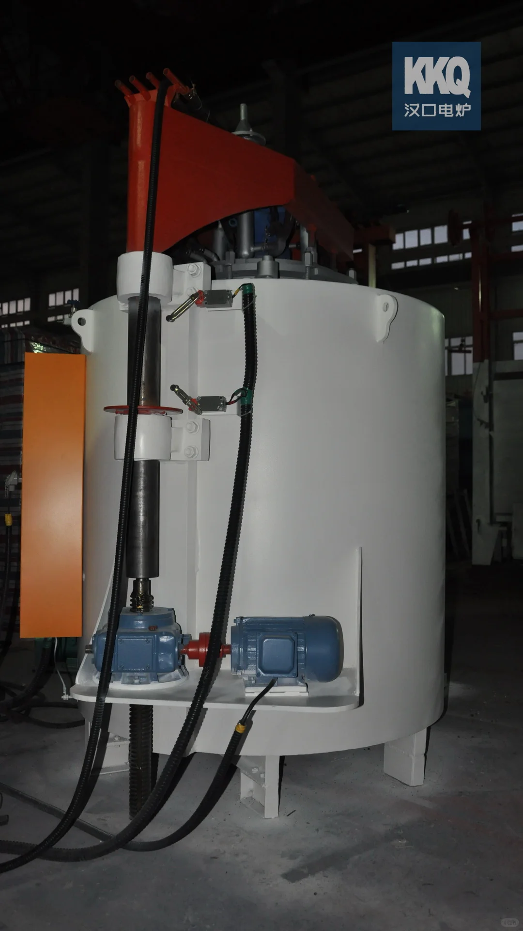 宁波某液压机械厂订购45KW小型氮化炉