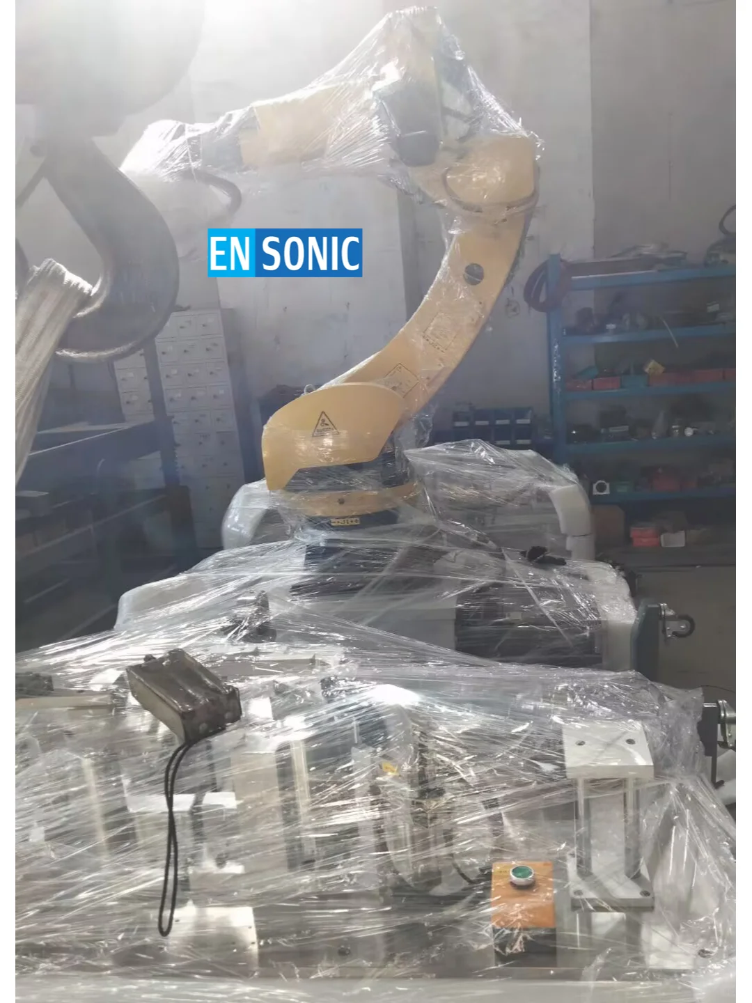 汽车仪表盘内饰支架双工位超声波焊接机器人