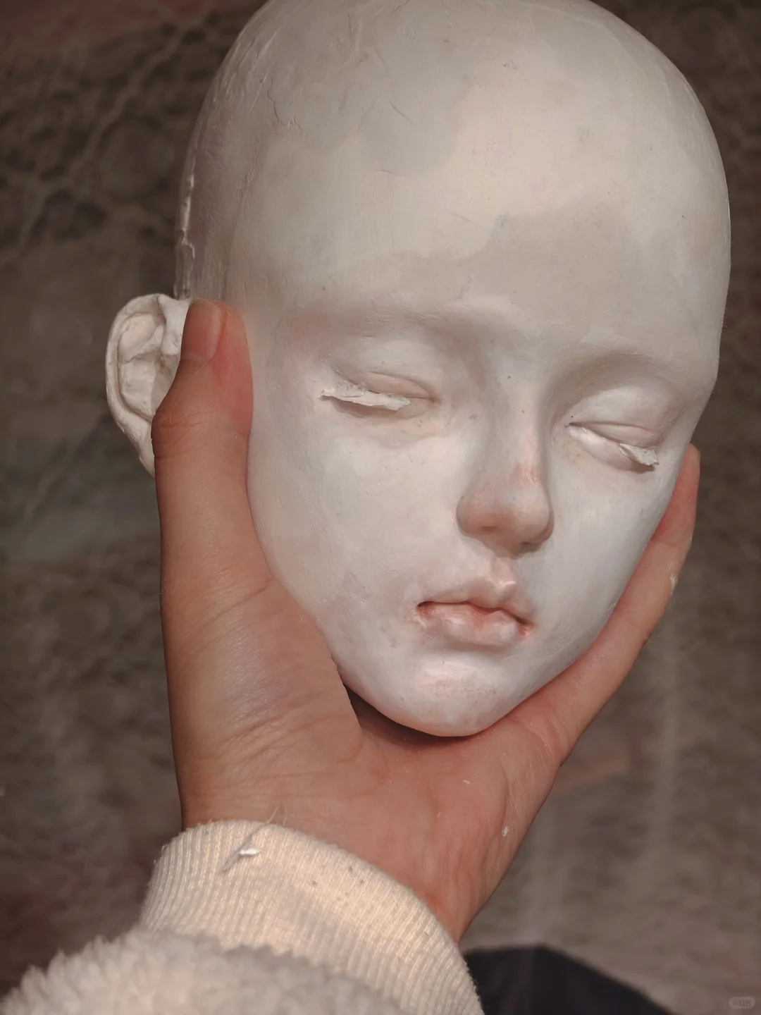 看这个斑驳的脸