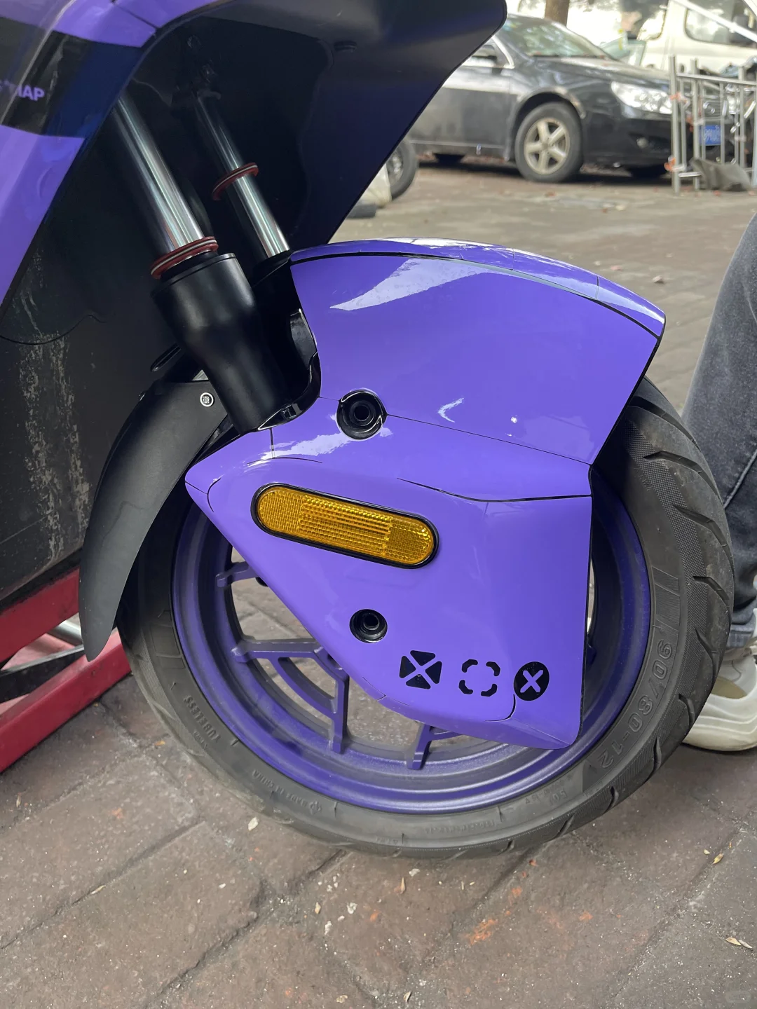 ae5原厂前减震换弹簧