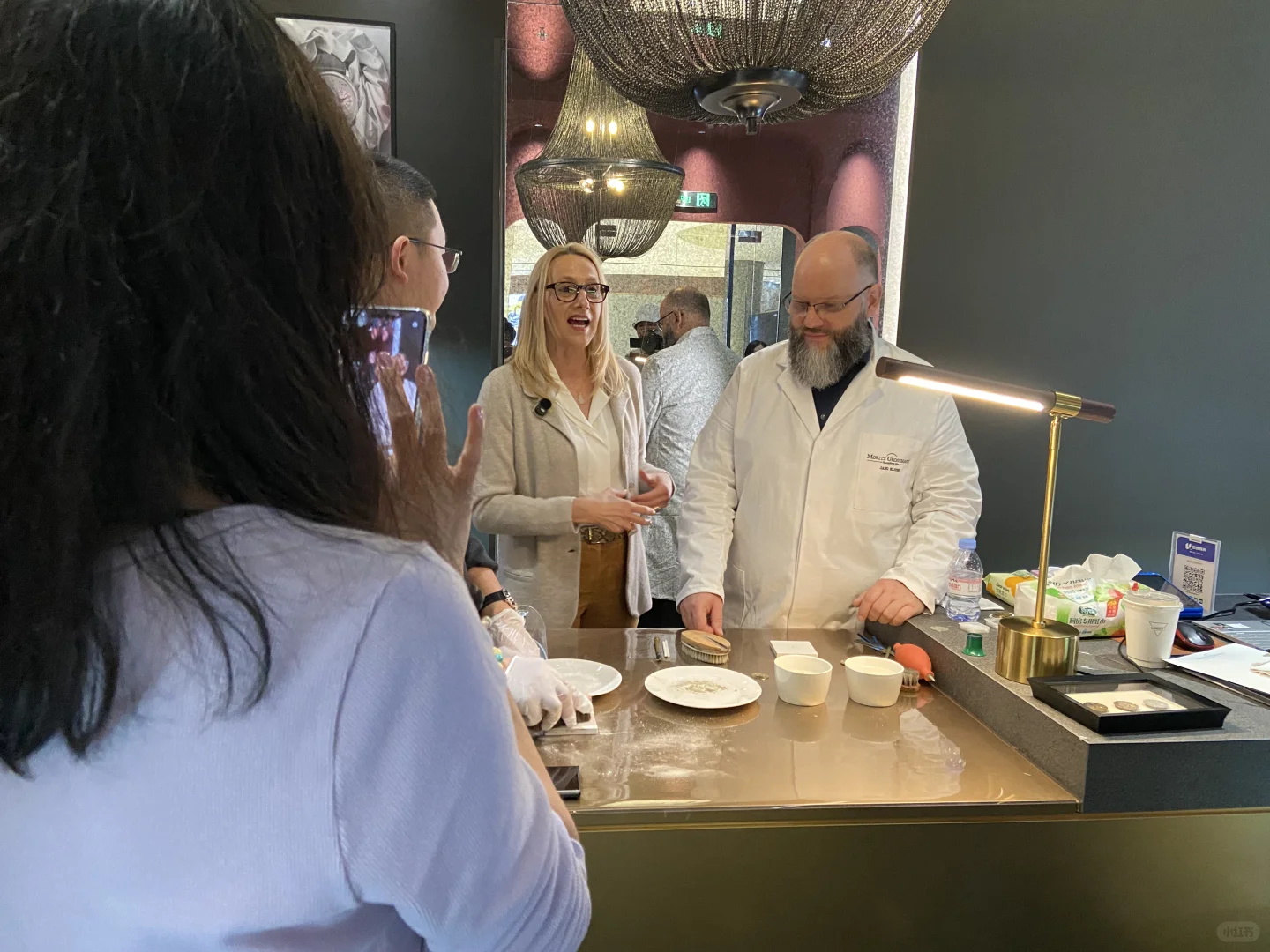 亲手打磨了半张表盘