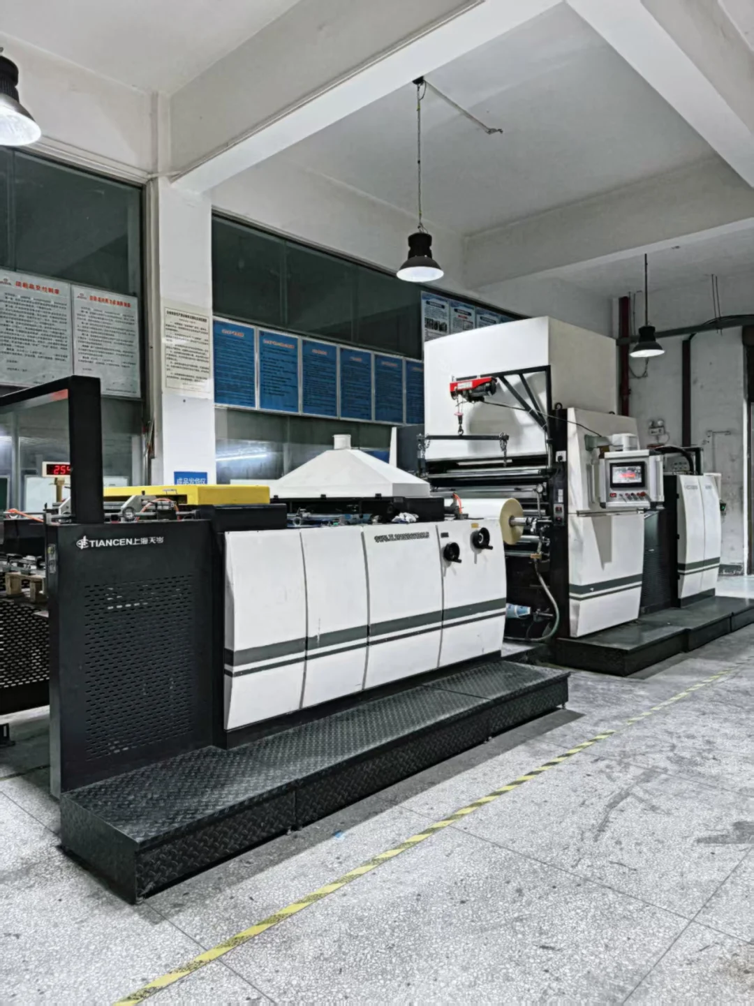 藏在陕南的宝藏印刷工厂！这设备也太顶了