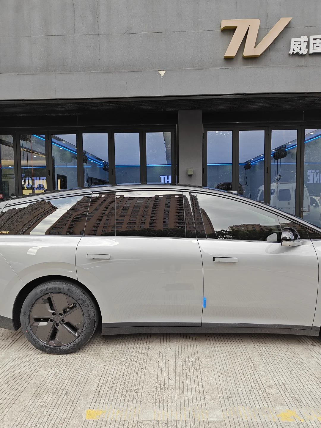 ?理想i8窗膜神操作:隔热防晒又省电!✨