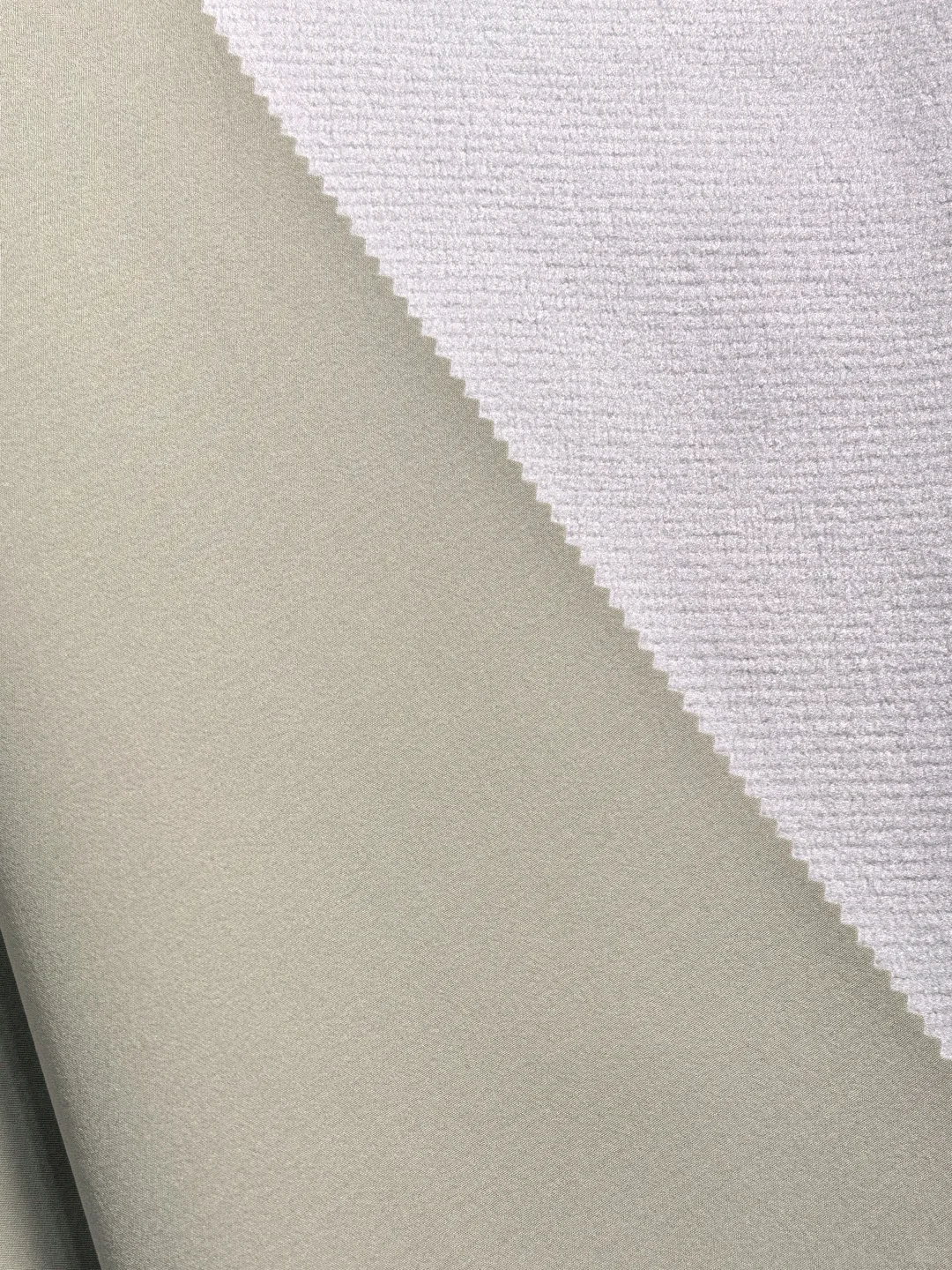 复合绒内里 | 弹力防水保暖亲肤软壳面料