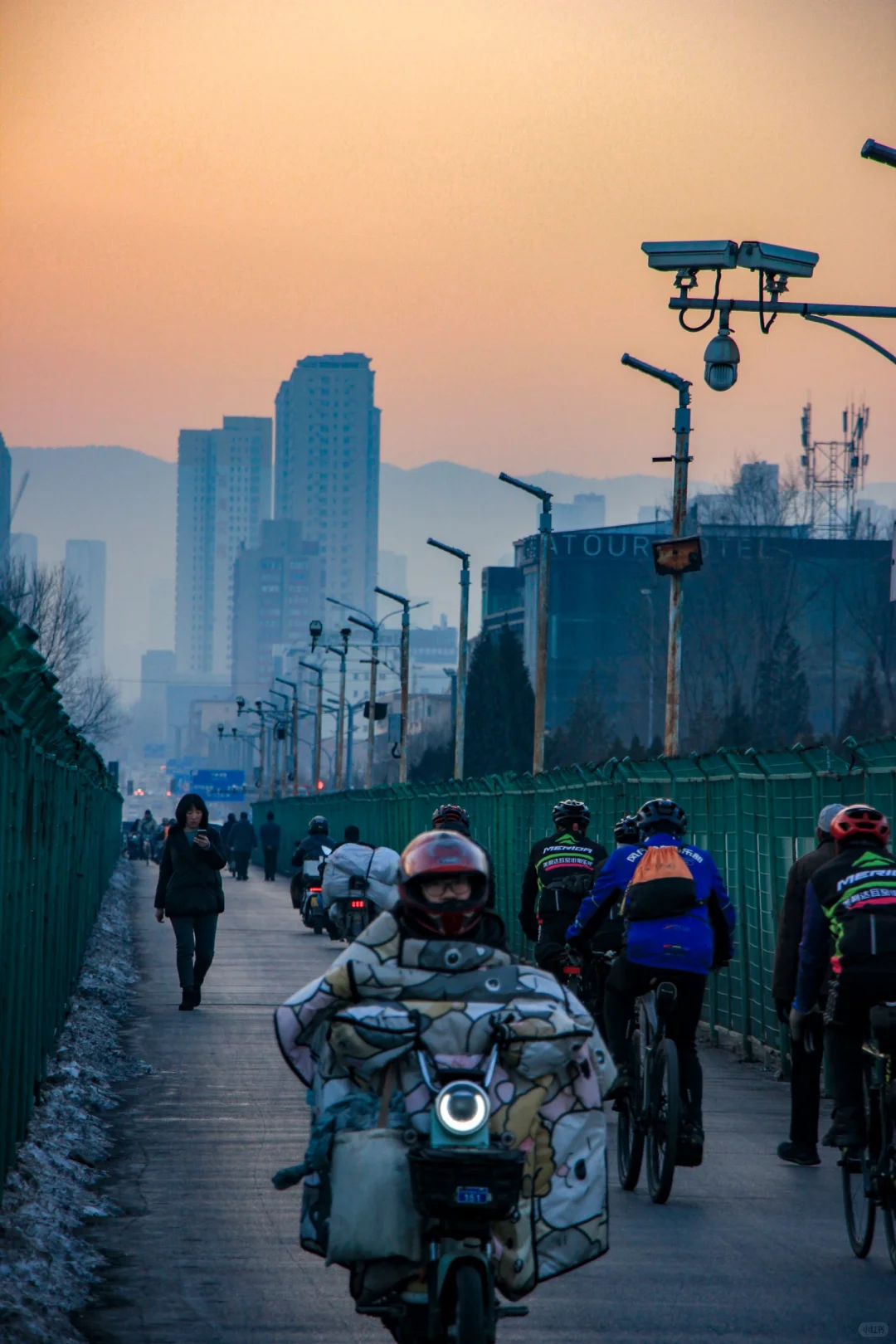 地图上怎么没有热力管道桥？