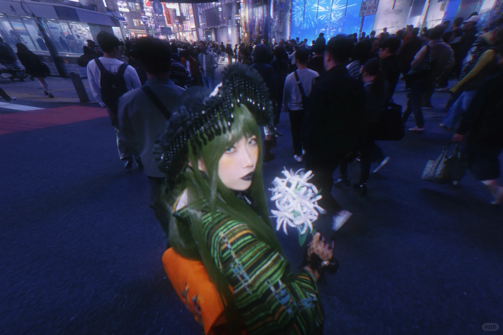 在世界上最繁华的街头为你献上花束