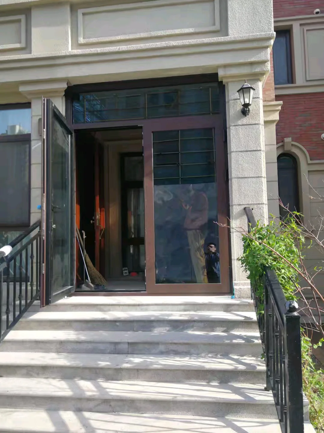 我家断桥铝大门安好了