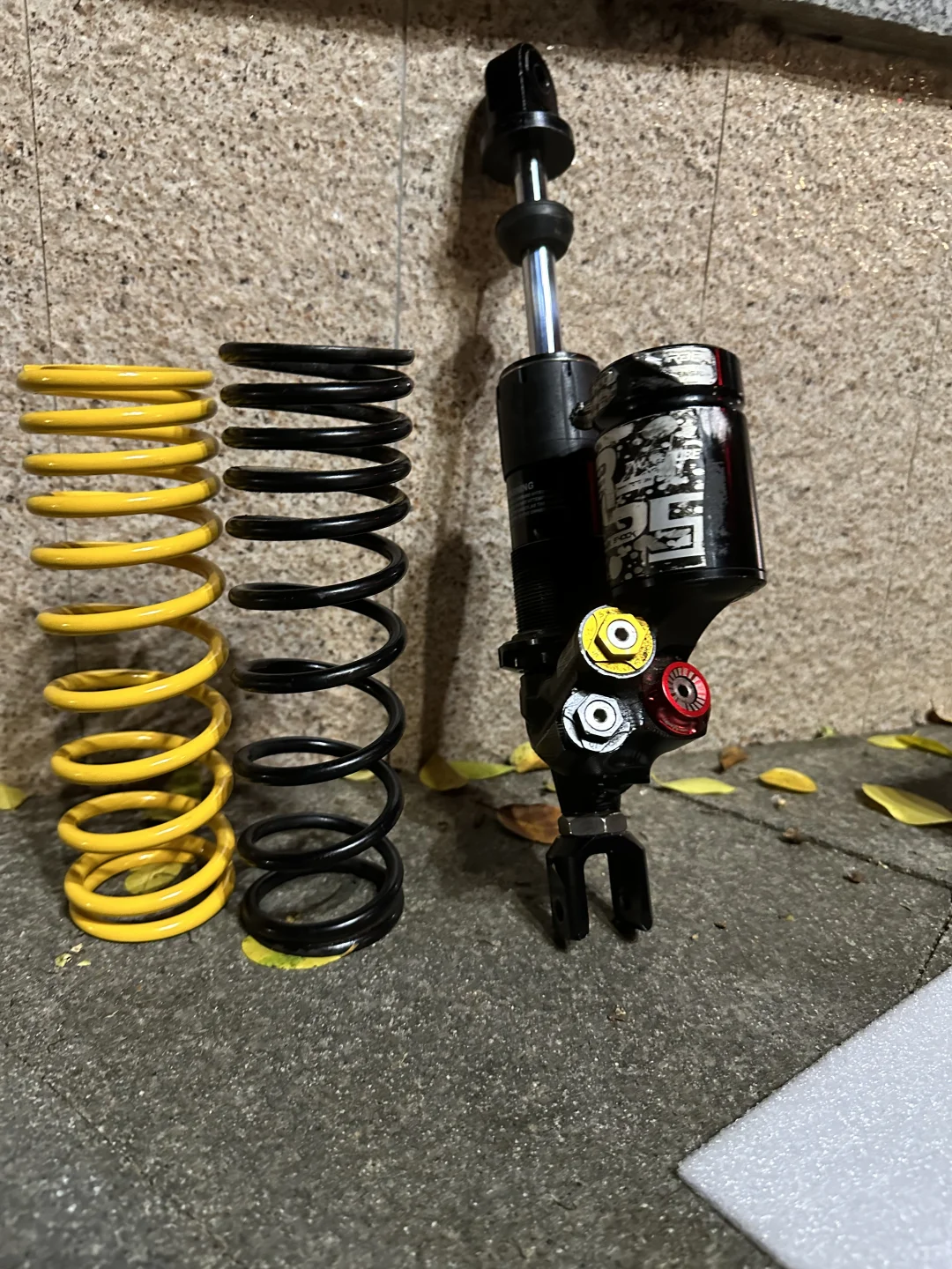 自己动手更换比博士rs5弹簧