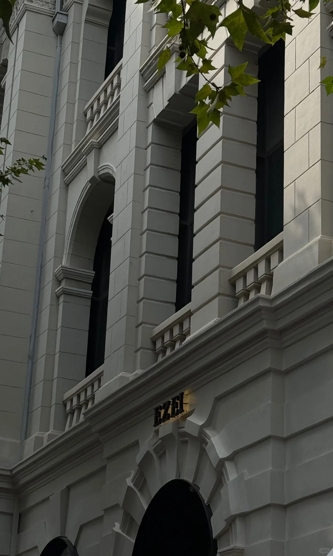 在武汉巴黎街头，用odd风格打开巴恩风的秋天