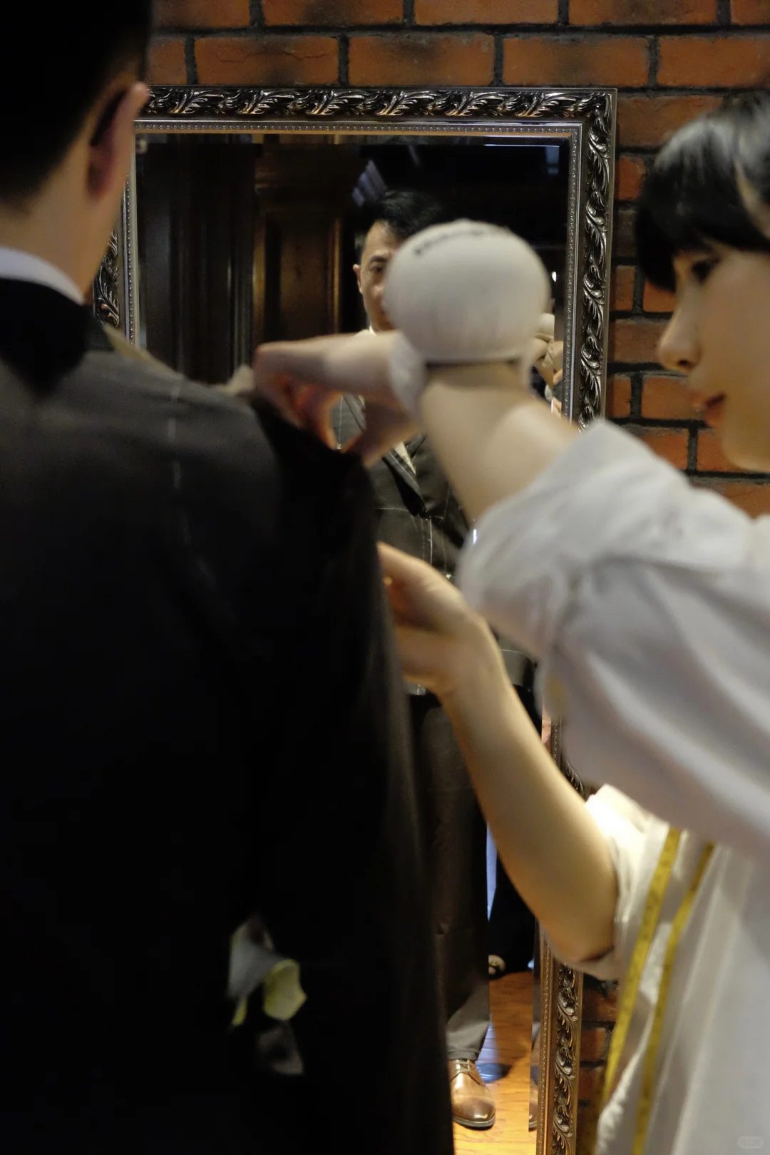 从业12年量体师の日常｜客人的试穿瞬间?