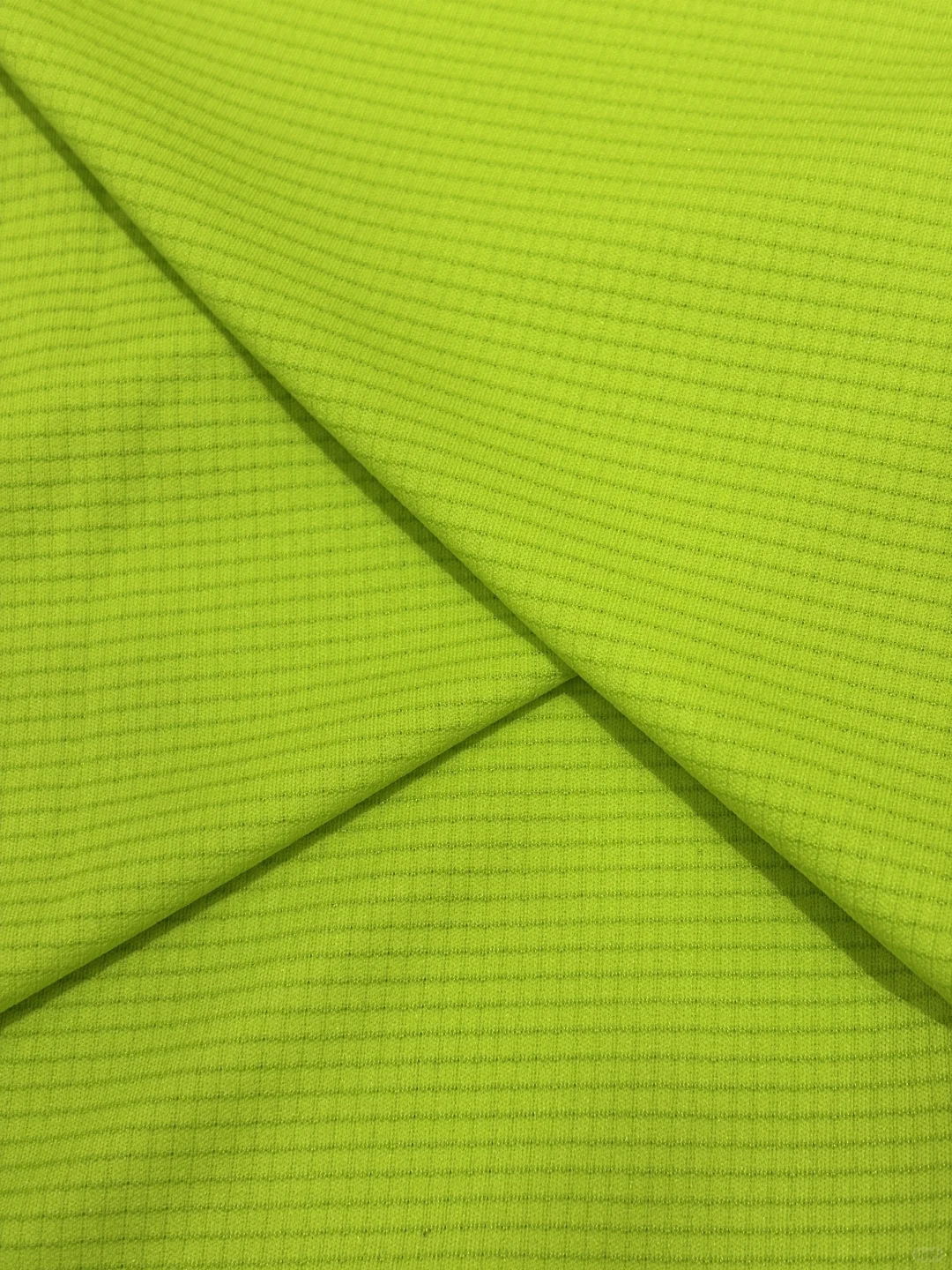 超超超轻量,克重仅75g/m²!跑步穿它没重量