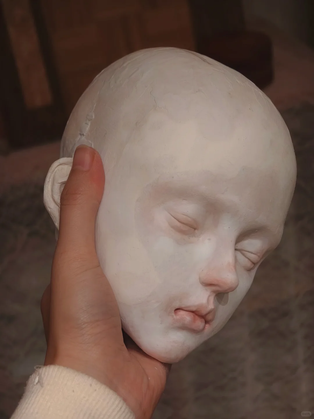 看这个斑驳的脸