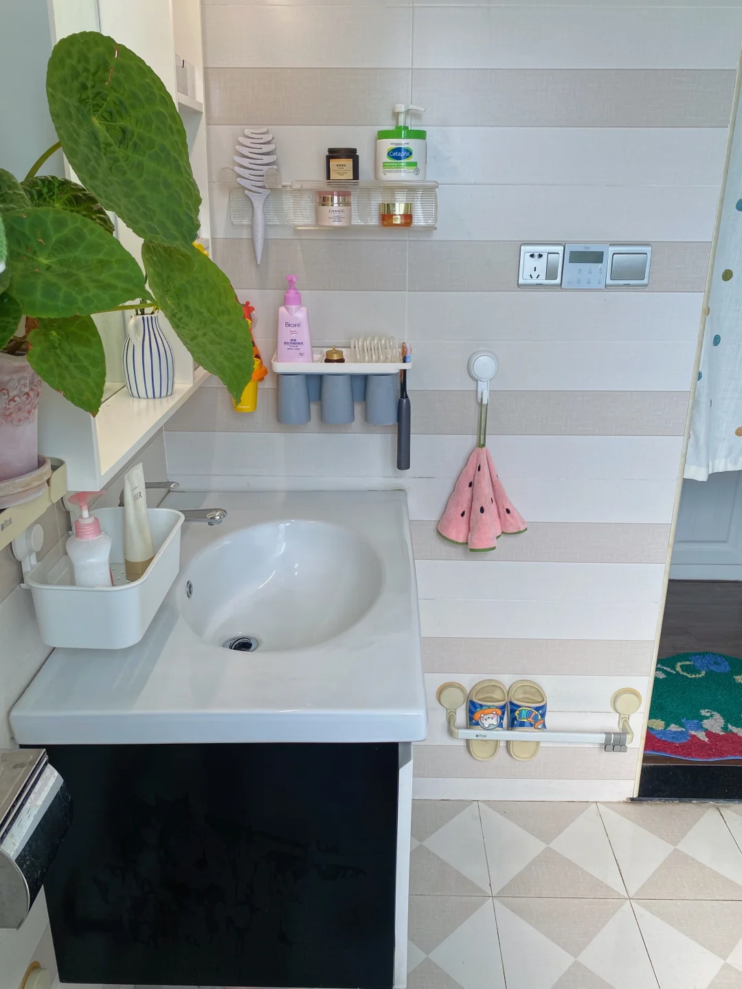 35岁，好喜欢待在我干净整洁的小家啊