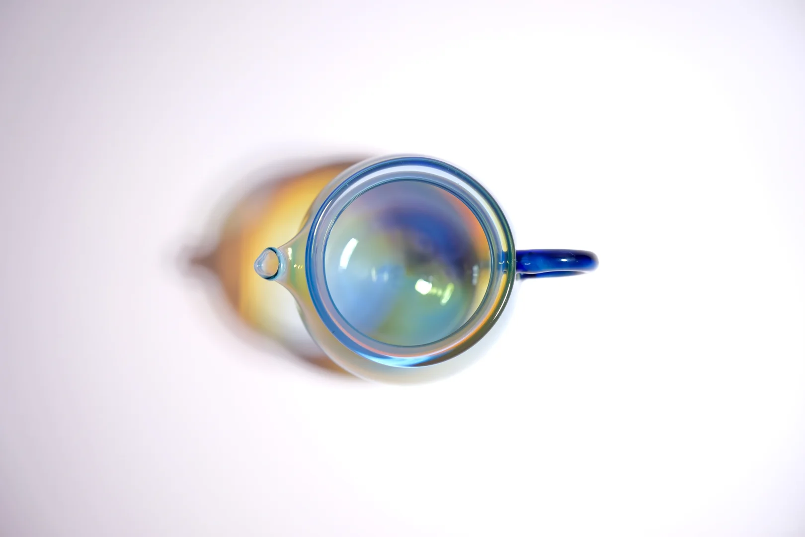 彩虹?/宝石? 像有美丽魔法的公道杯