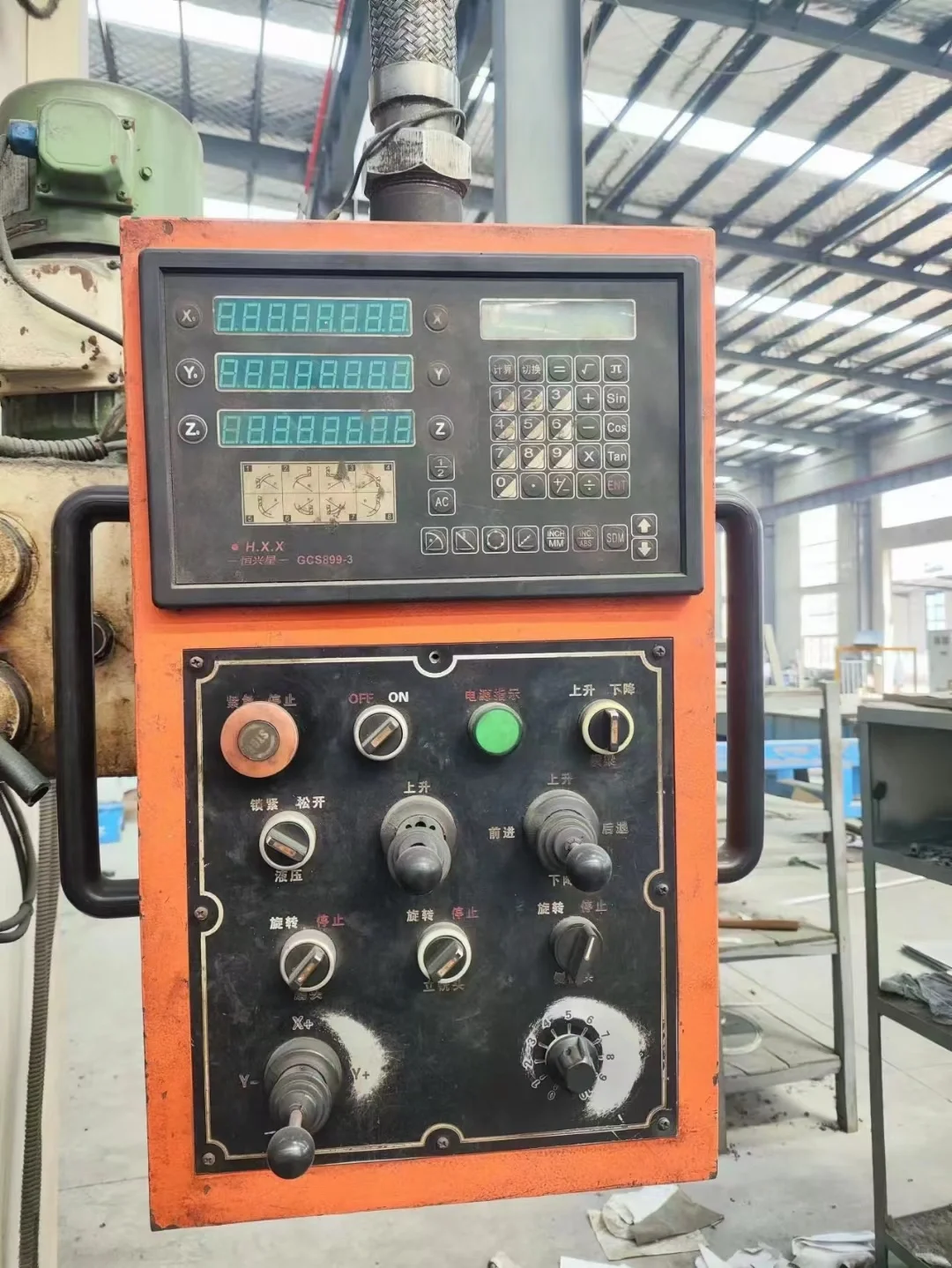 出两台龙门铣床2x6米一台，2x4米一台，两台