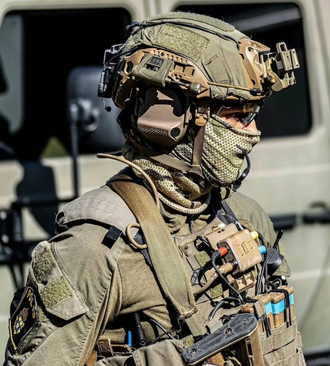 Invisio 二代全家福 欧洲顶级战术通讯系统