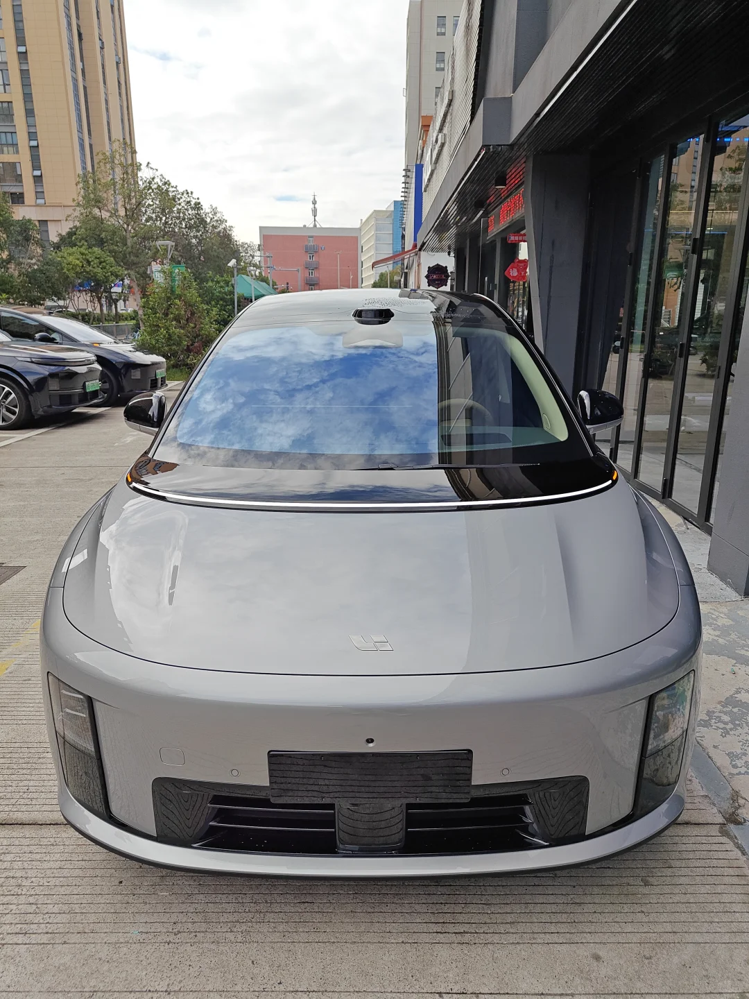 ?理想i8窗膜神操作:隔热防晒又省电!✨