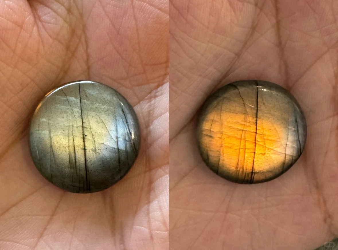 “变脸”拉长石