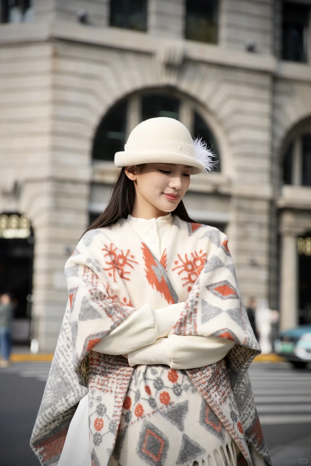 魔都街头的复古优雅穿搭｜秋冬氛围感直接拉