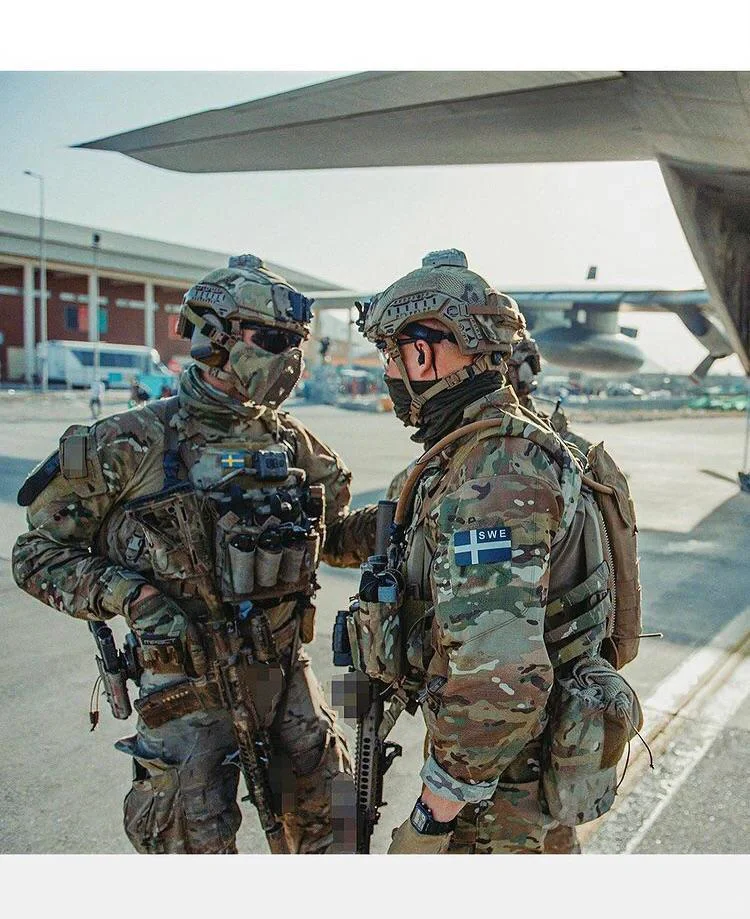 Invisio 二代全家福 欧洲顶级战术通讯系统