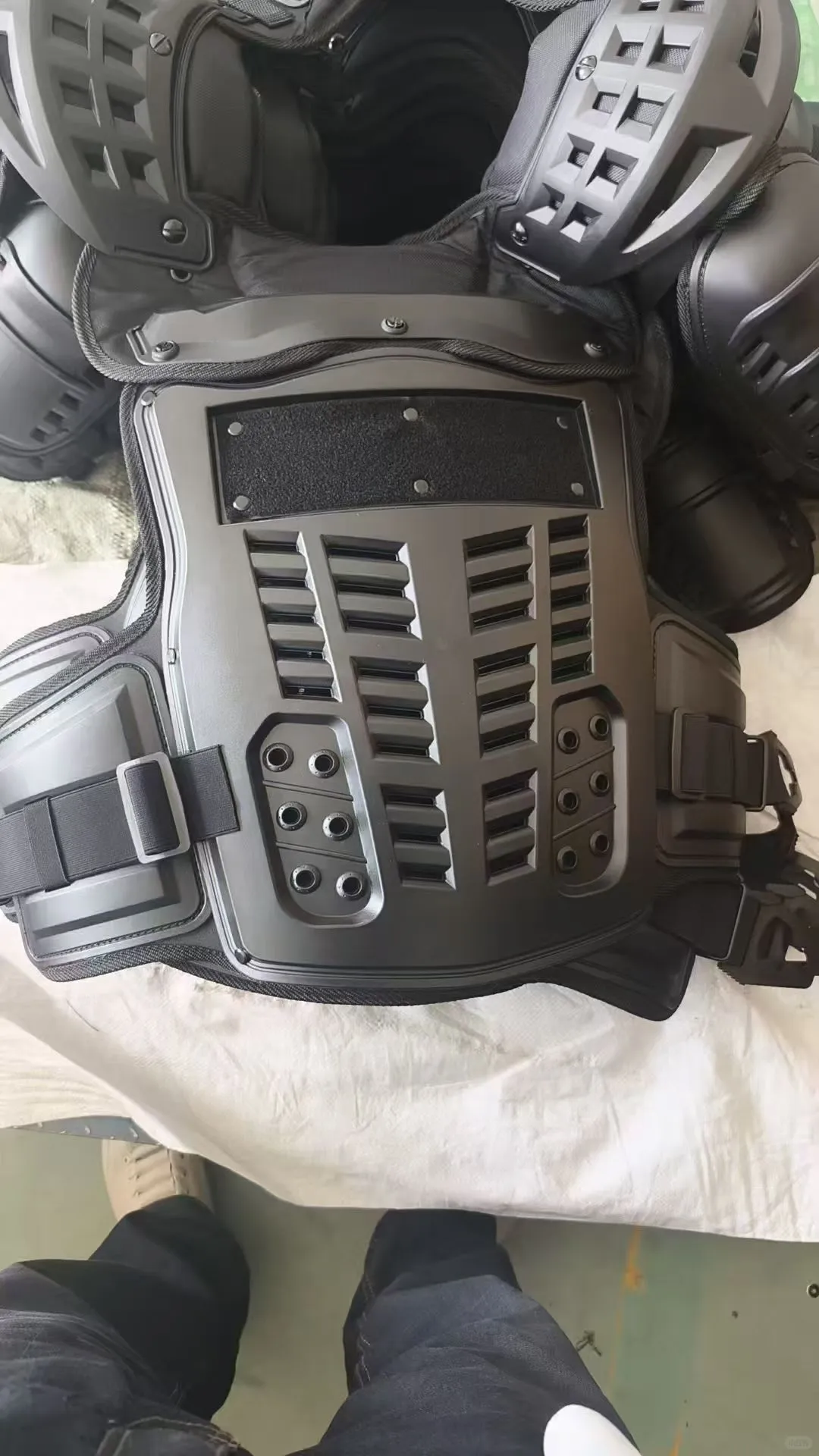 防暴装备，战术防暴服！