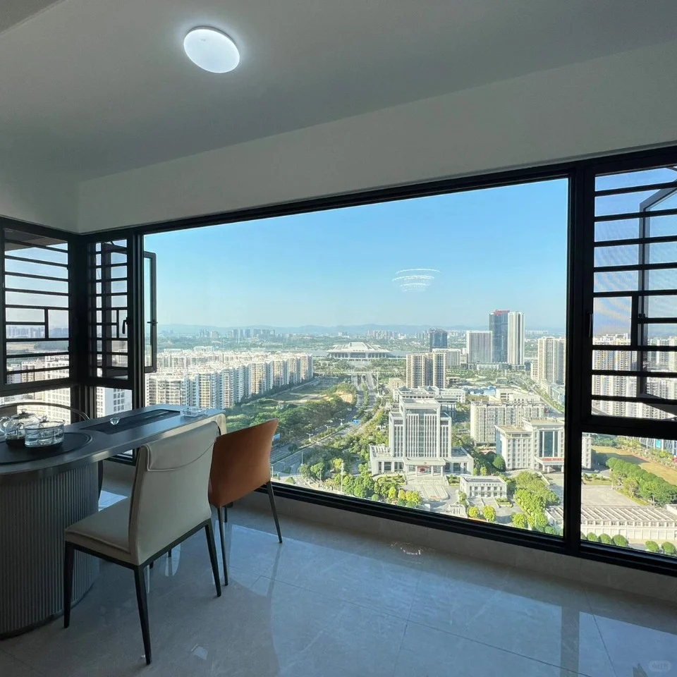 大户型封窗典范：将风景框入生活！！