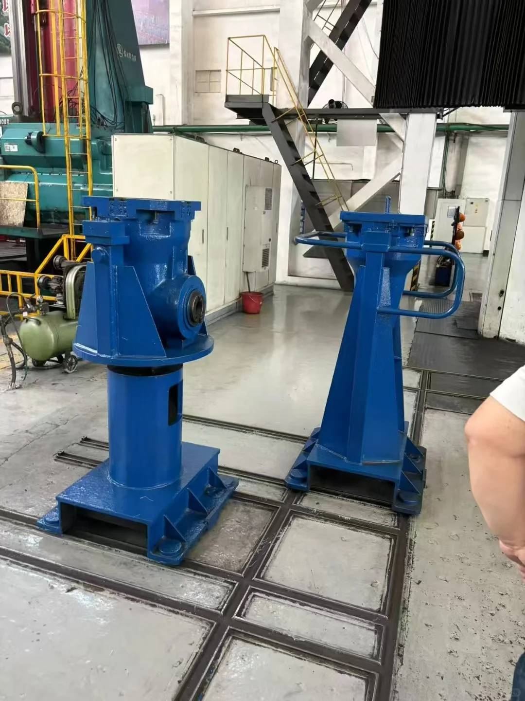 济南二机数控龙门镗铣床