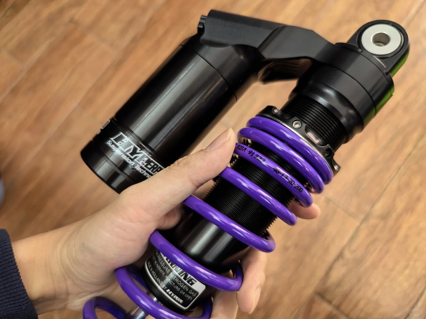 横评各种顶级后避震—xmax篇