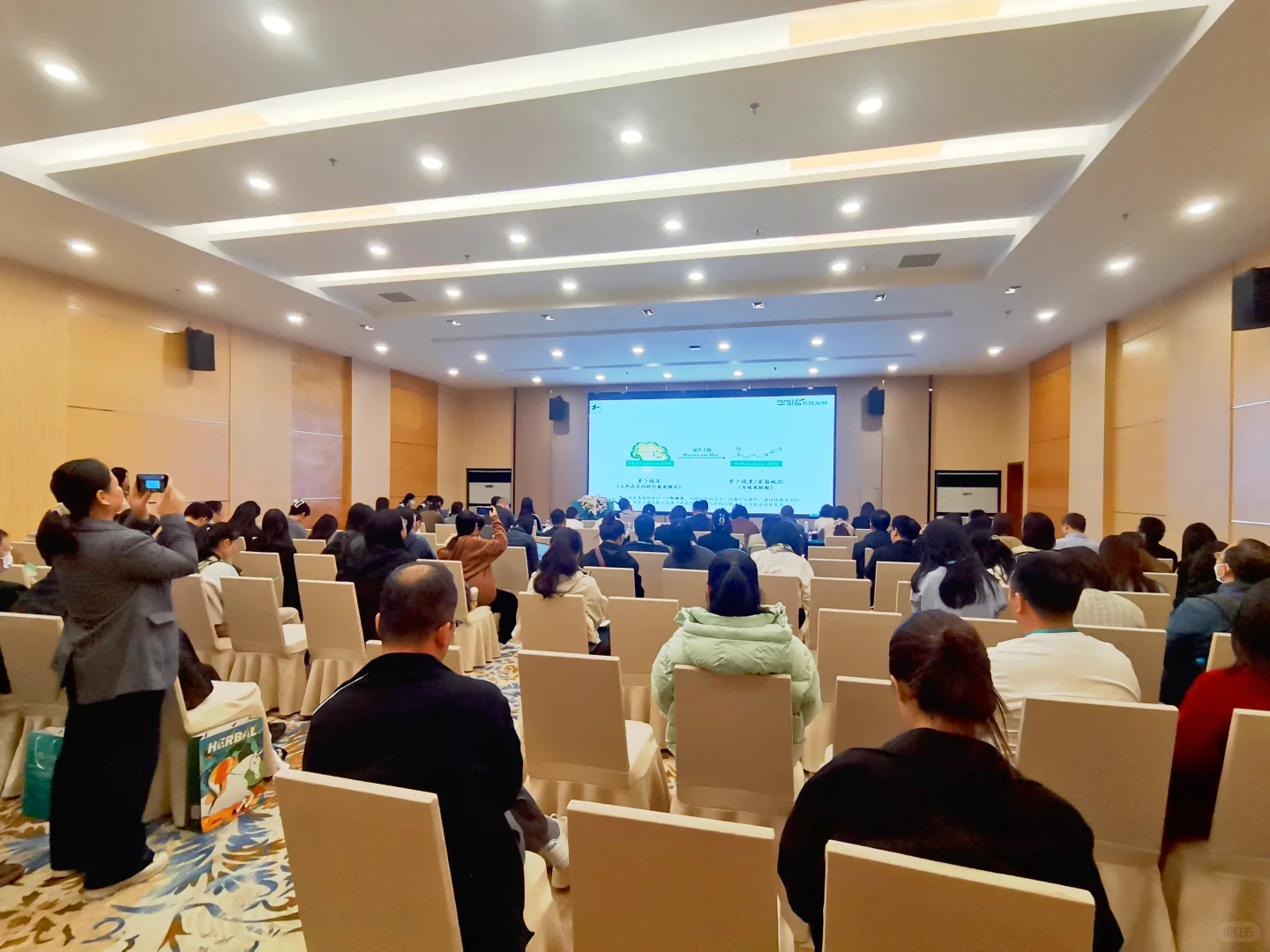 华汉生物闪耀2025AAES!满载成果再启新程!