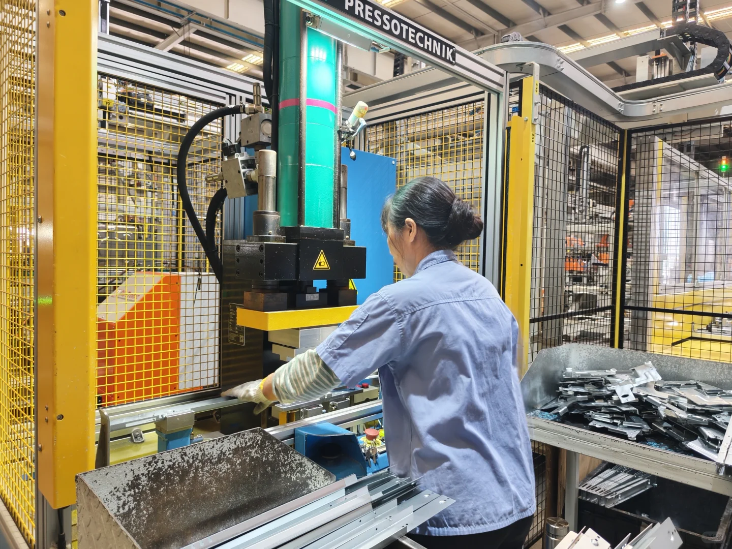 致敬一线辛勤的员工?