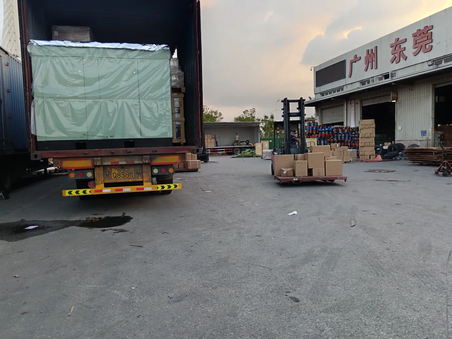 九江的一家物流公司，专业设备仪器大件运输