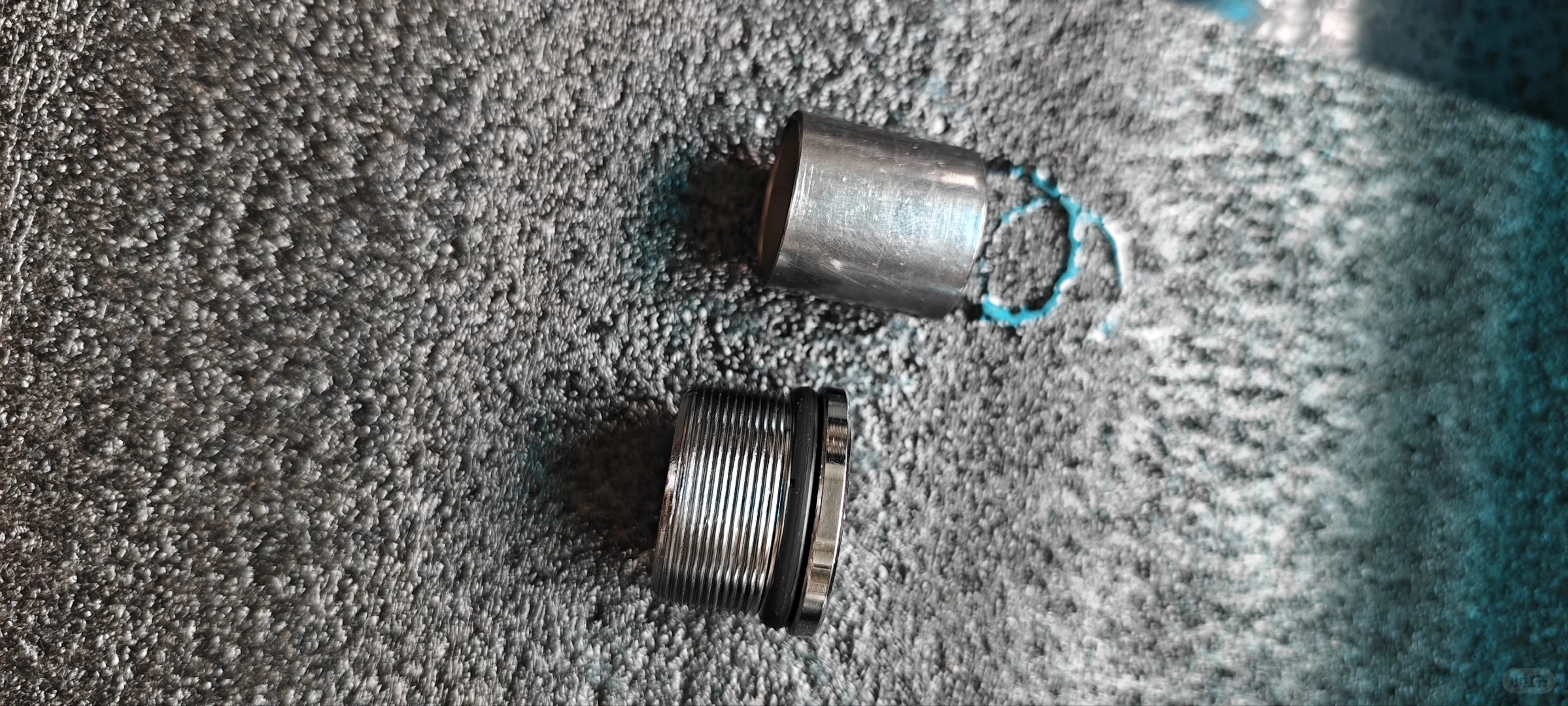 猫行动前减震更换弹簧