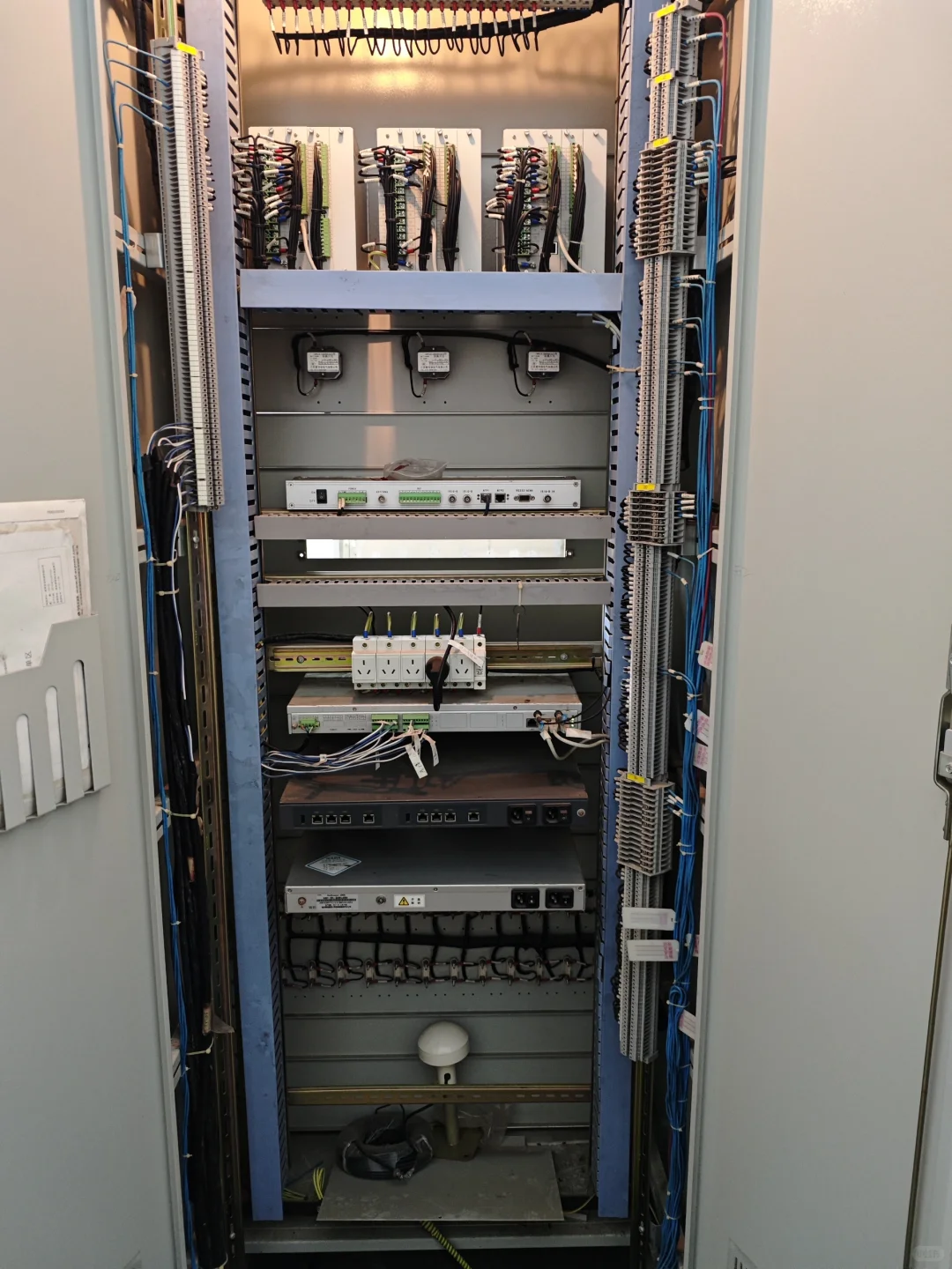 通讯管理机更新设备