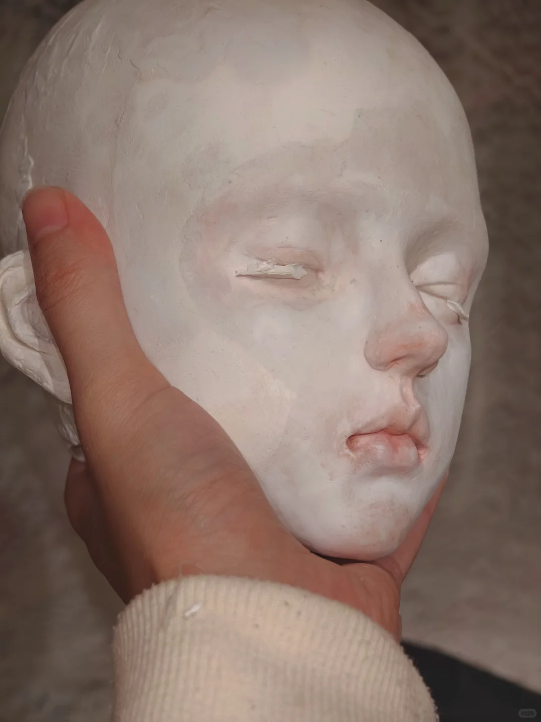 看这个斑驳的脸