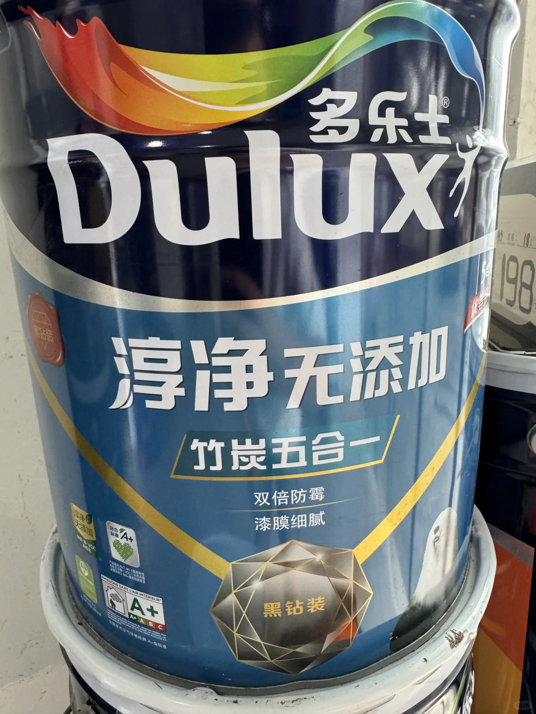 各位，滚涂这三款乳胶漆怎么选呢