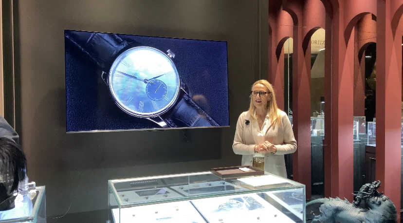 亲手打磨了半张表盘