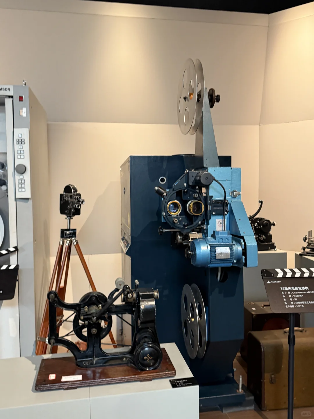 遛娃??｜藏在涿州老磨床场里的电影博物馆