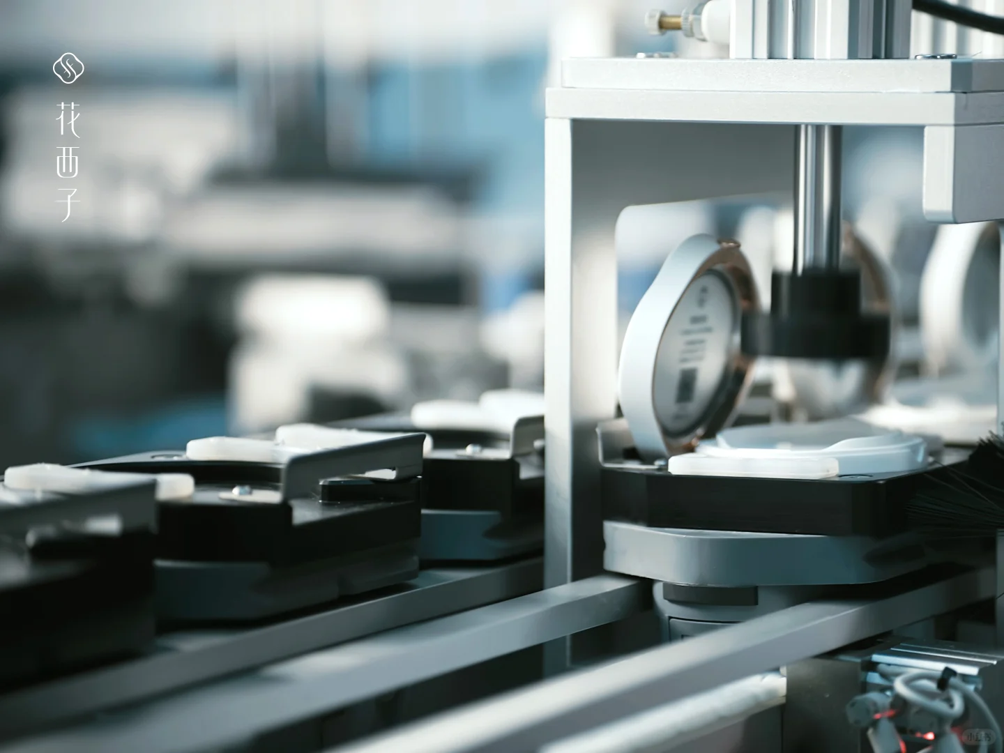 ?花西子智能工厂的“智造”过程