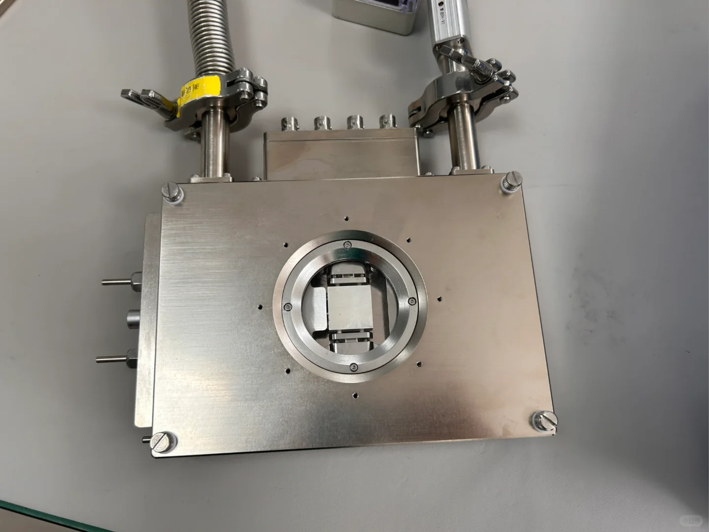 高真空探针冷热台低漏气率