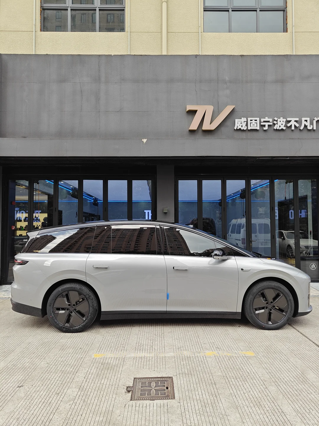 ?理想i8窗膜神操作:隔热防晒又省电!✨