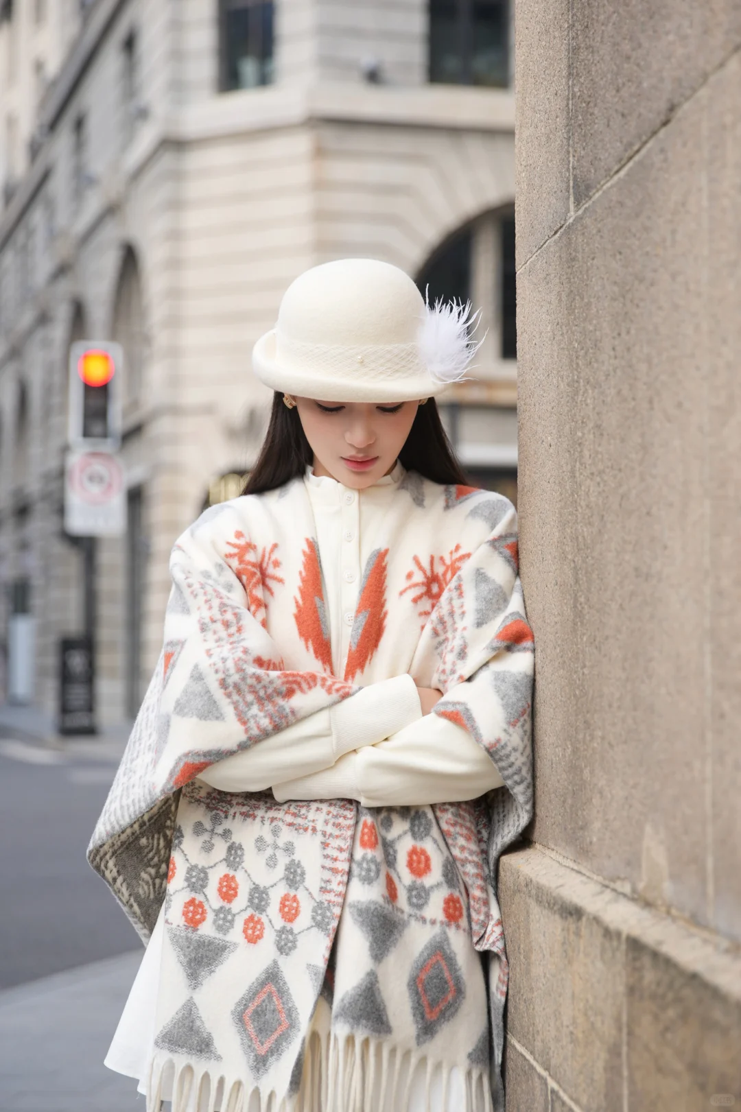 魔都街头的复古优雅穿搭｜秋冬氛围感直接拉