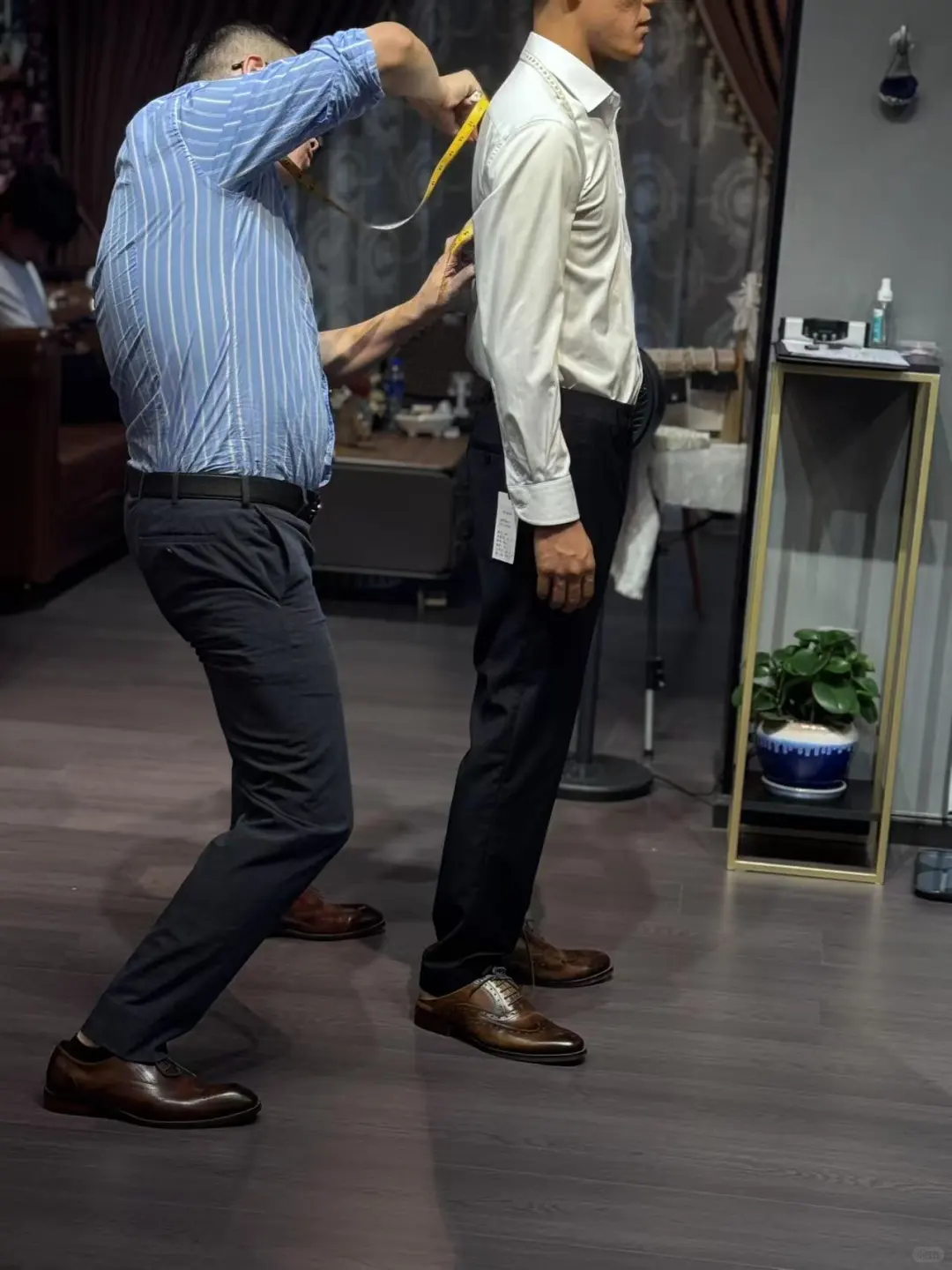 一套合体的西服就是您制胜战袍!RUIFAN专属